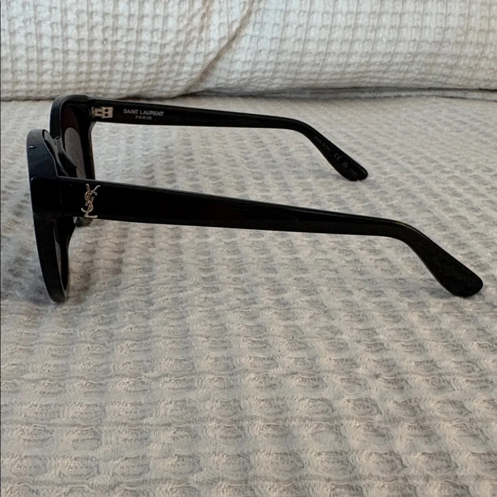 EUC Saint Laurent Women's SLM25K 56mm Sunglasses - Picture 2 of 8